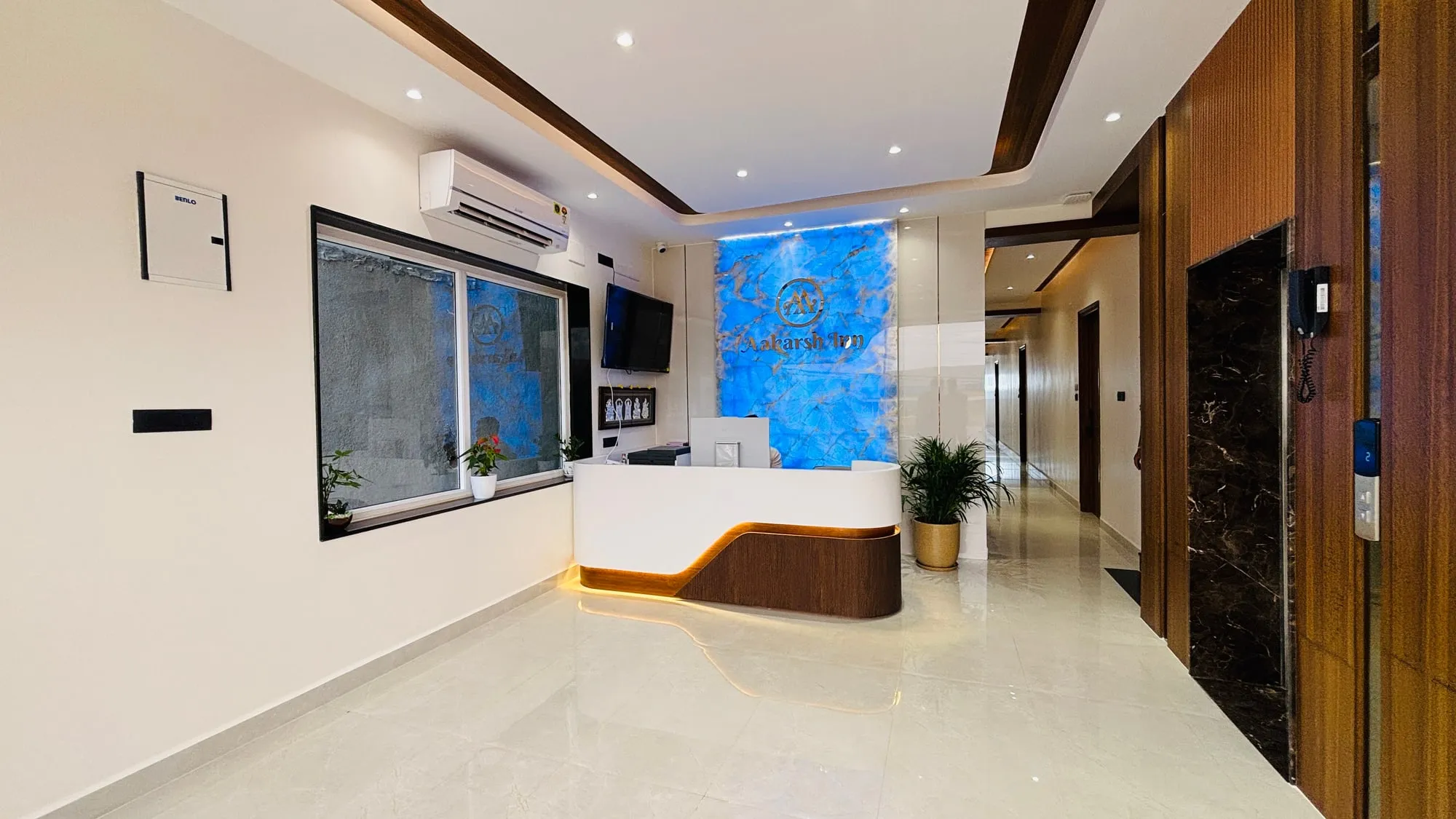 Reception and lobby seating
